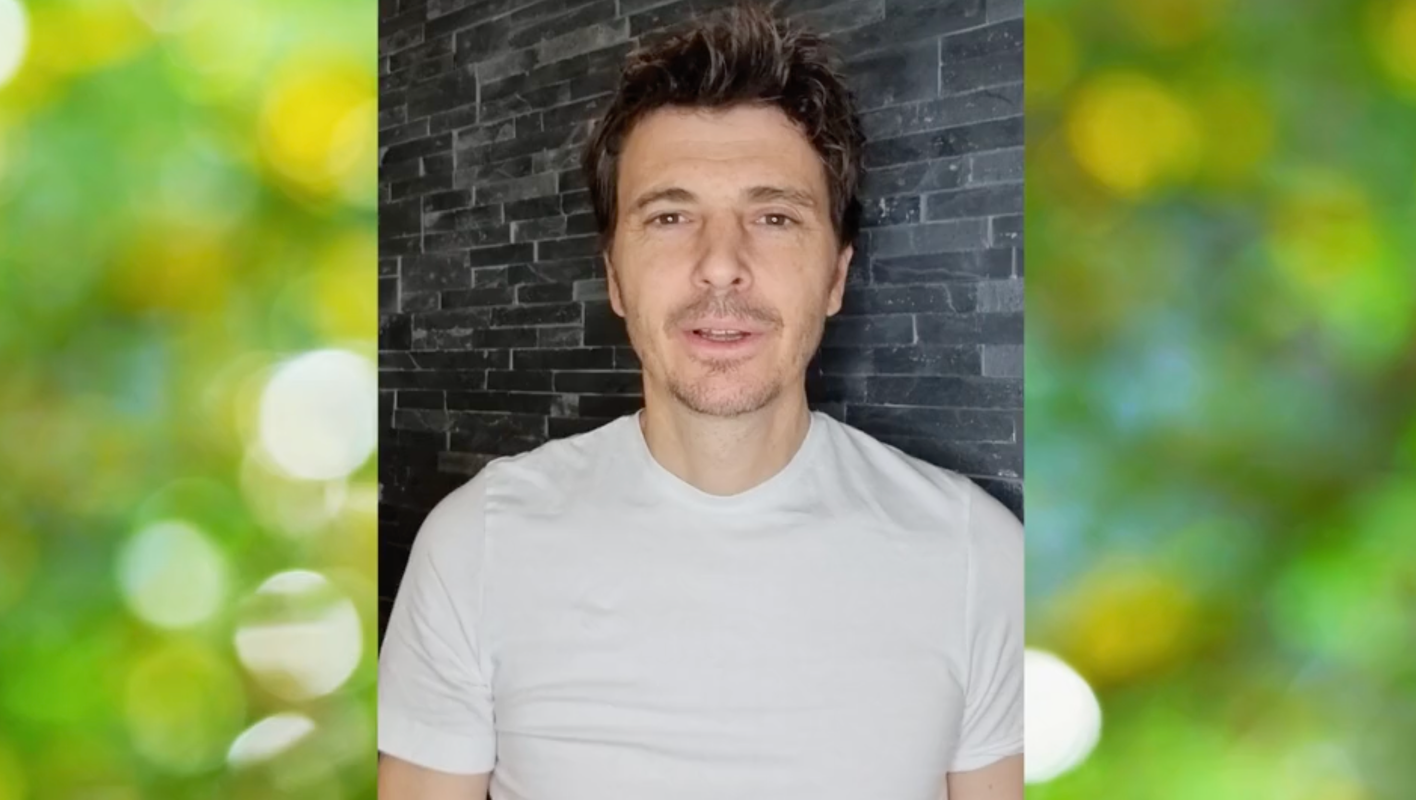 Video laden: Link zum Beneganig Anti Haarausfall Video vom Coiffure Experten Urs Nauer.